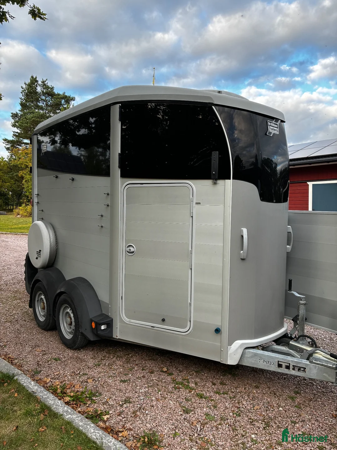 Hästtransporter  fordon & transport till salu: Stadigt och funktionellt släp - Annons 2