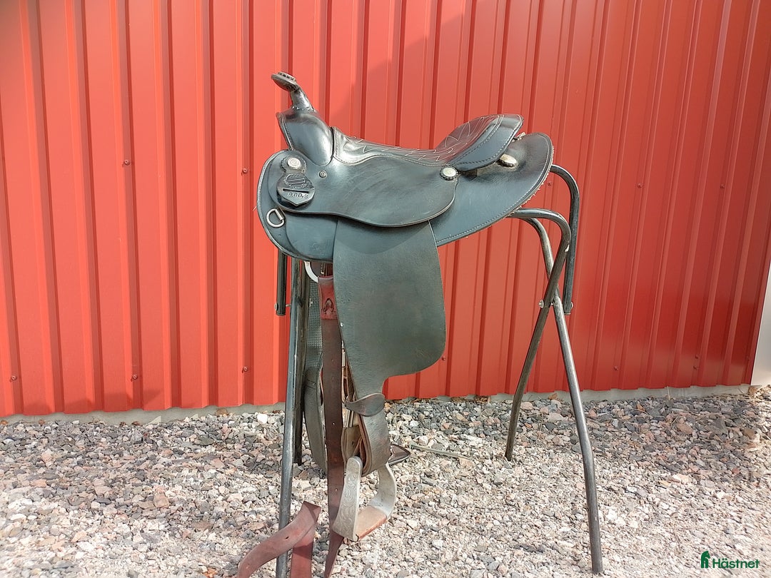 Sadlar hästutrustning till salu: Westernsadel i Matfors - Annons 1