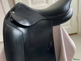 Sadlar hästutrustning till salu: Amerigo DS dressyr i Nävlinge - Annons 2