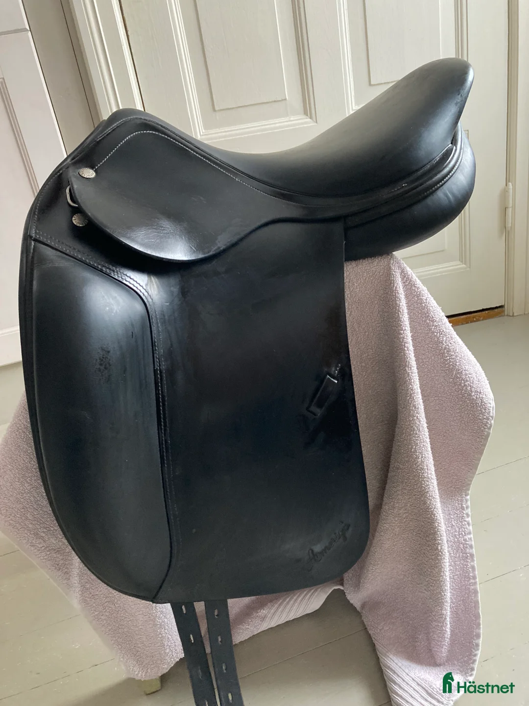 Sadlar hästutrustning till salu: Amerigo DS dressyr i Nävlinge - Annons 1