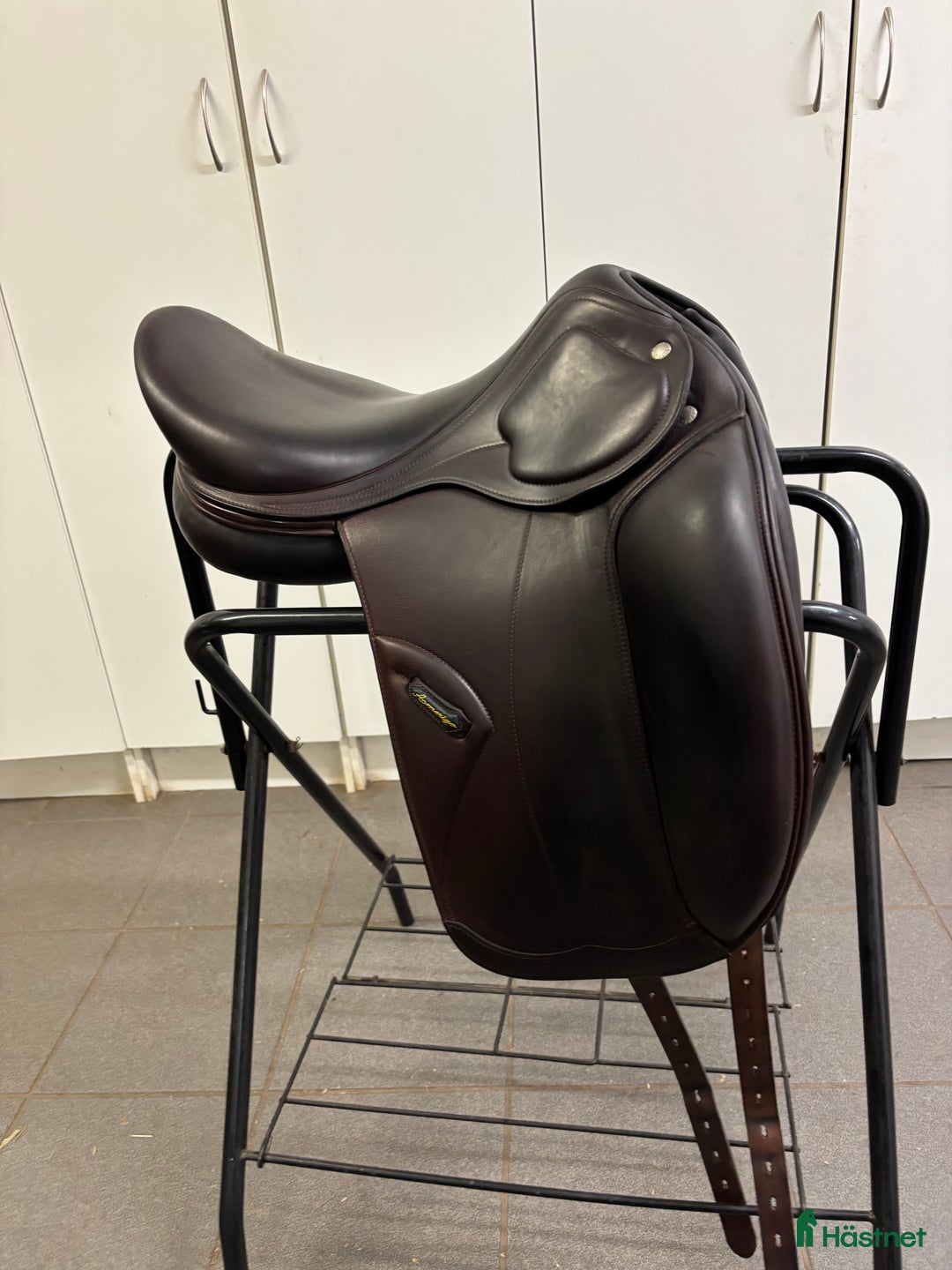 Sadlar hästutrustning till salu: Amerigo Pasuvio - fin dressyrsadel  i Tungelsta - Annons 1