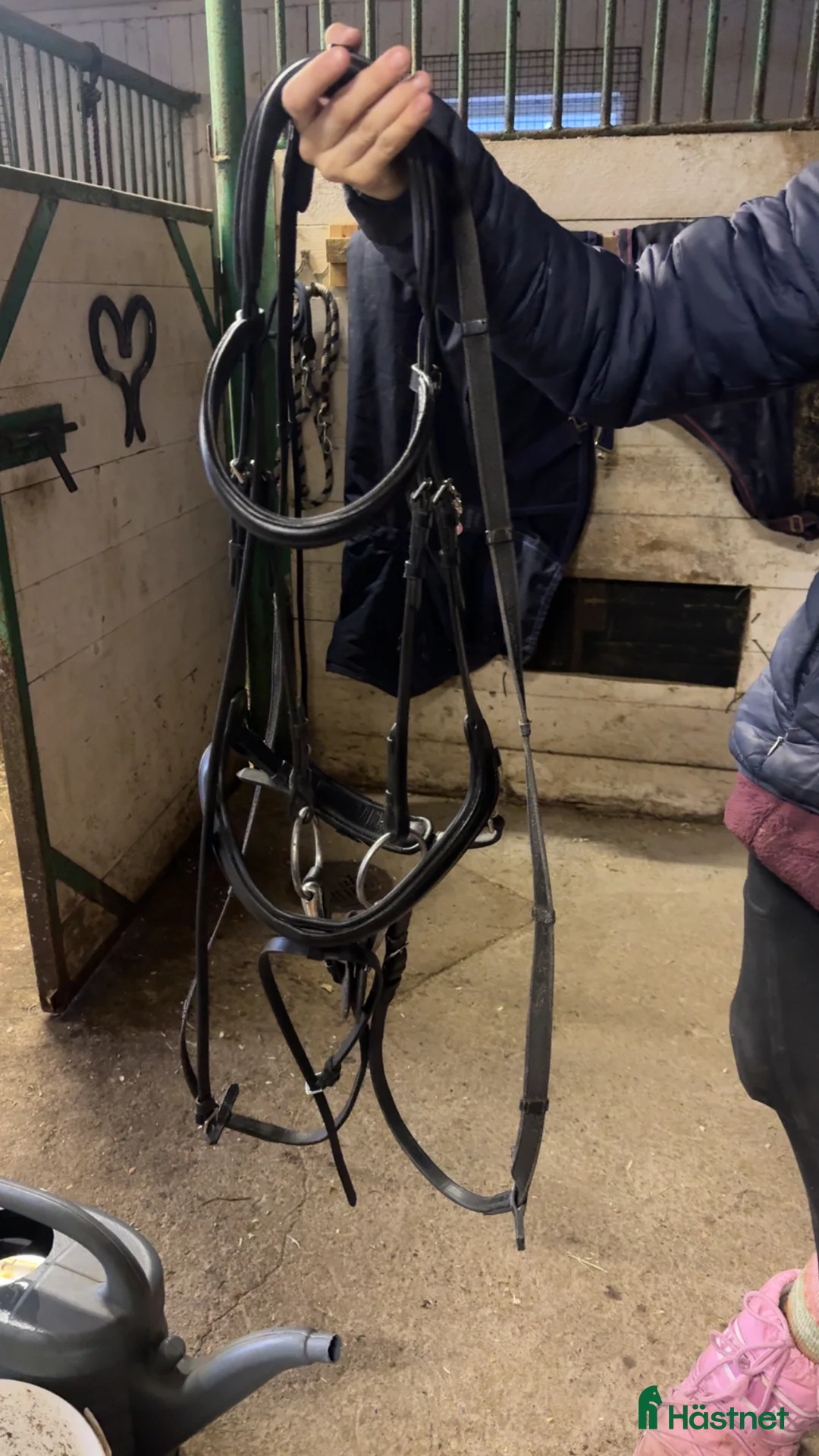 Träns hästutrustning till salu: Fint svart läder träns - Annons 2