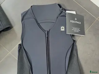 Säkerhetsvästar ryttarutrustning till salu: Equipage lättviktsväst level 2 - Annons 8