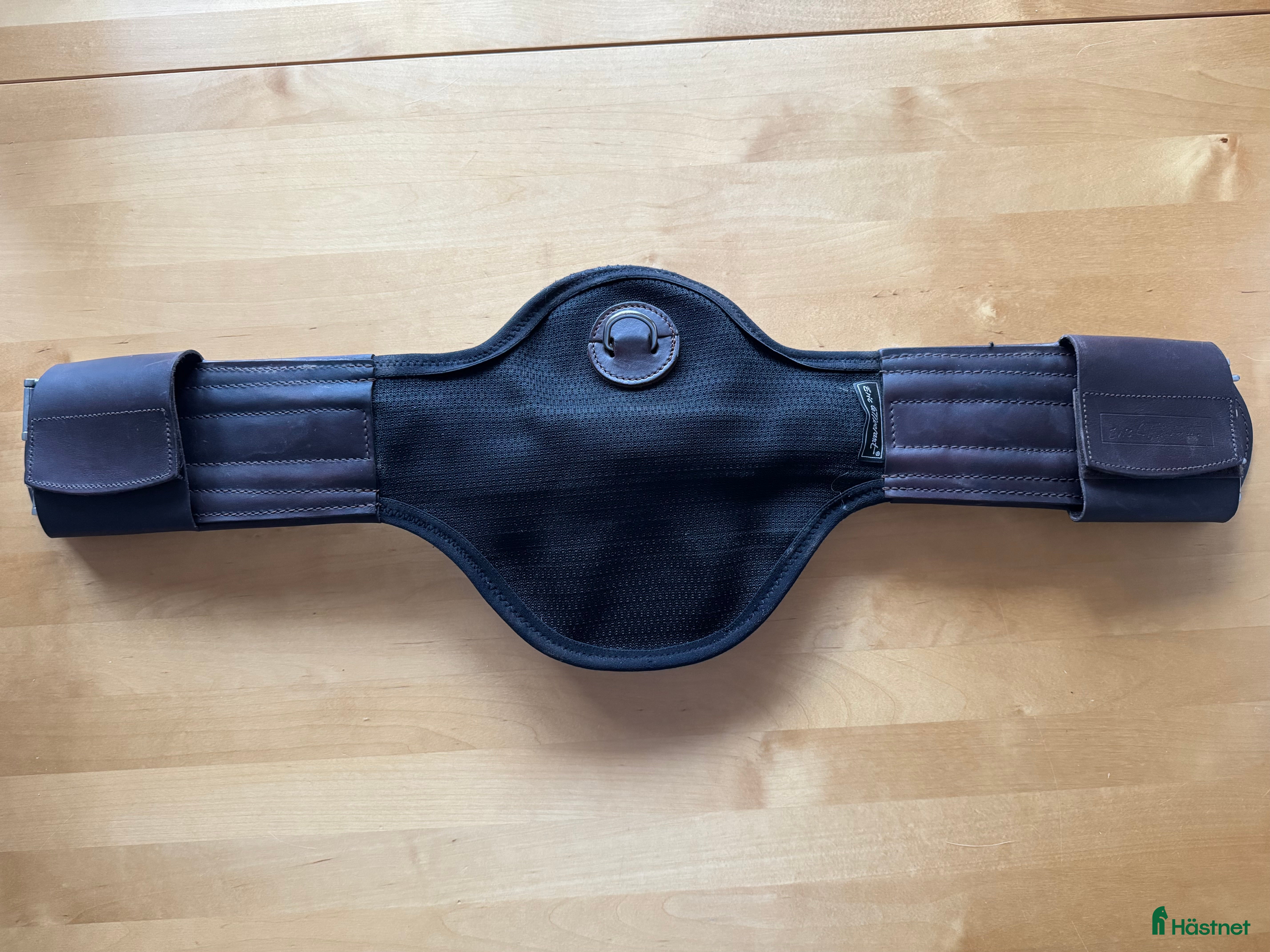 Sadeltillbehör hästutrustning till salu: ELT dressyrgjord 70cm i Täby - Annons 3