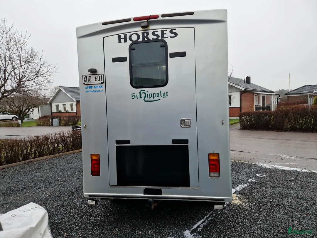 Hästlastbilar  fordon & transport till salu: B-kortsbuss i Eskilstuna - Annons 2