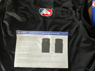 Jackor & Kavajer ryttarutrustning till salu: Värmeväst, helt ny i Rånäs - Annons 4