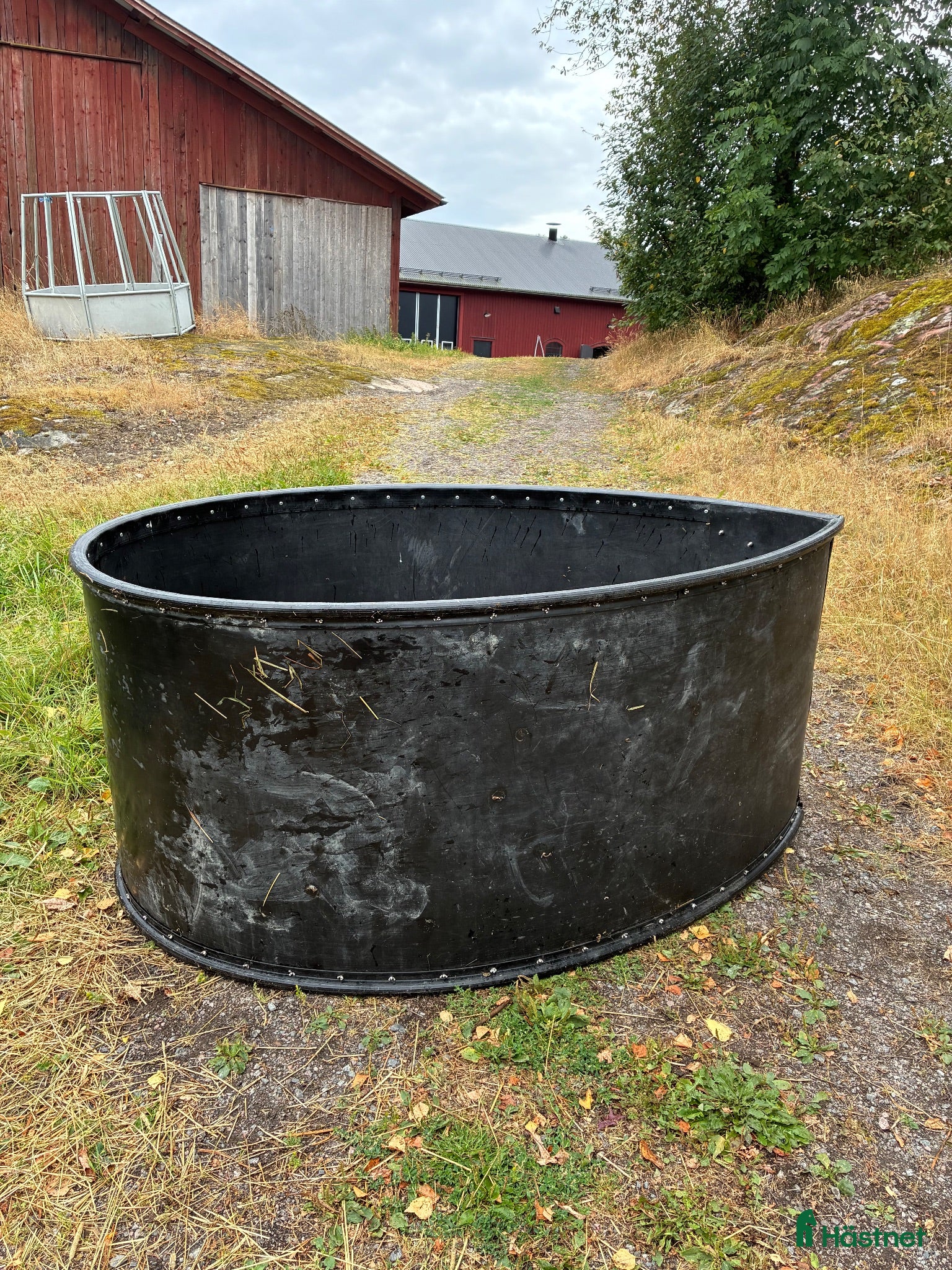 Stallinredning, stängsel & gård övrig utrustning till salu: Foderring 130cm - Annons 6