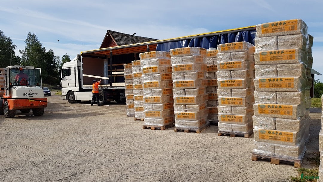  hästservice finnes: Hampaströ förs stall & Lösdrift i Vagnhärad - Annons 2