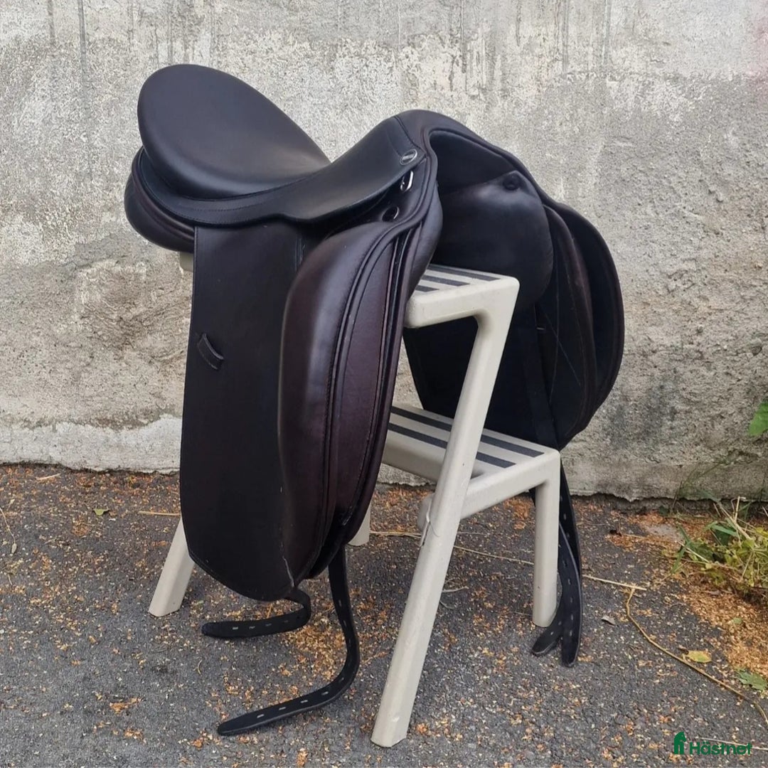 Sadlar hästutrustning till salu: Erreplus Adelinde SL i Matfors - Annons 3