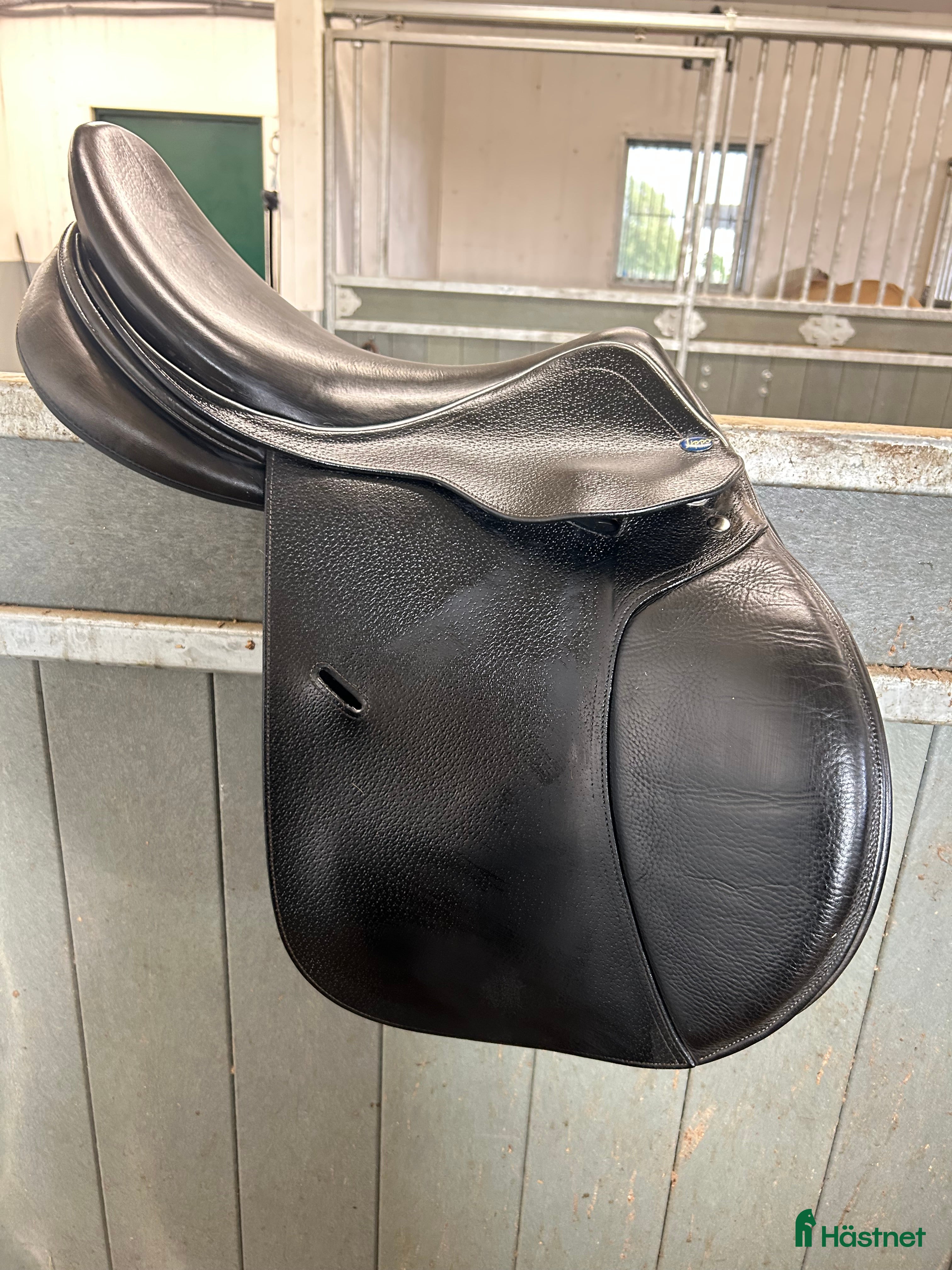 Sadlar hästutrustning till salu: Jätteskön sadel som passar många ryggar i Annelöv - Annons 7