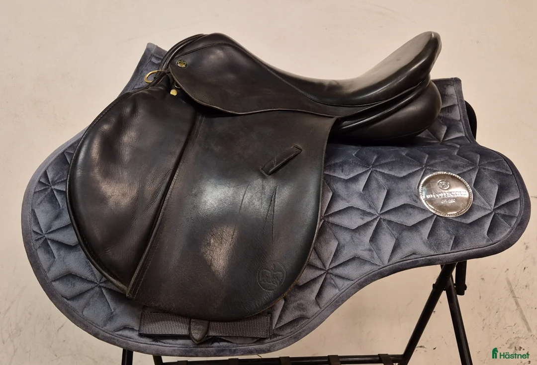 Sadlar hästutrustning till salu: Fin sadel - Annons 1