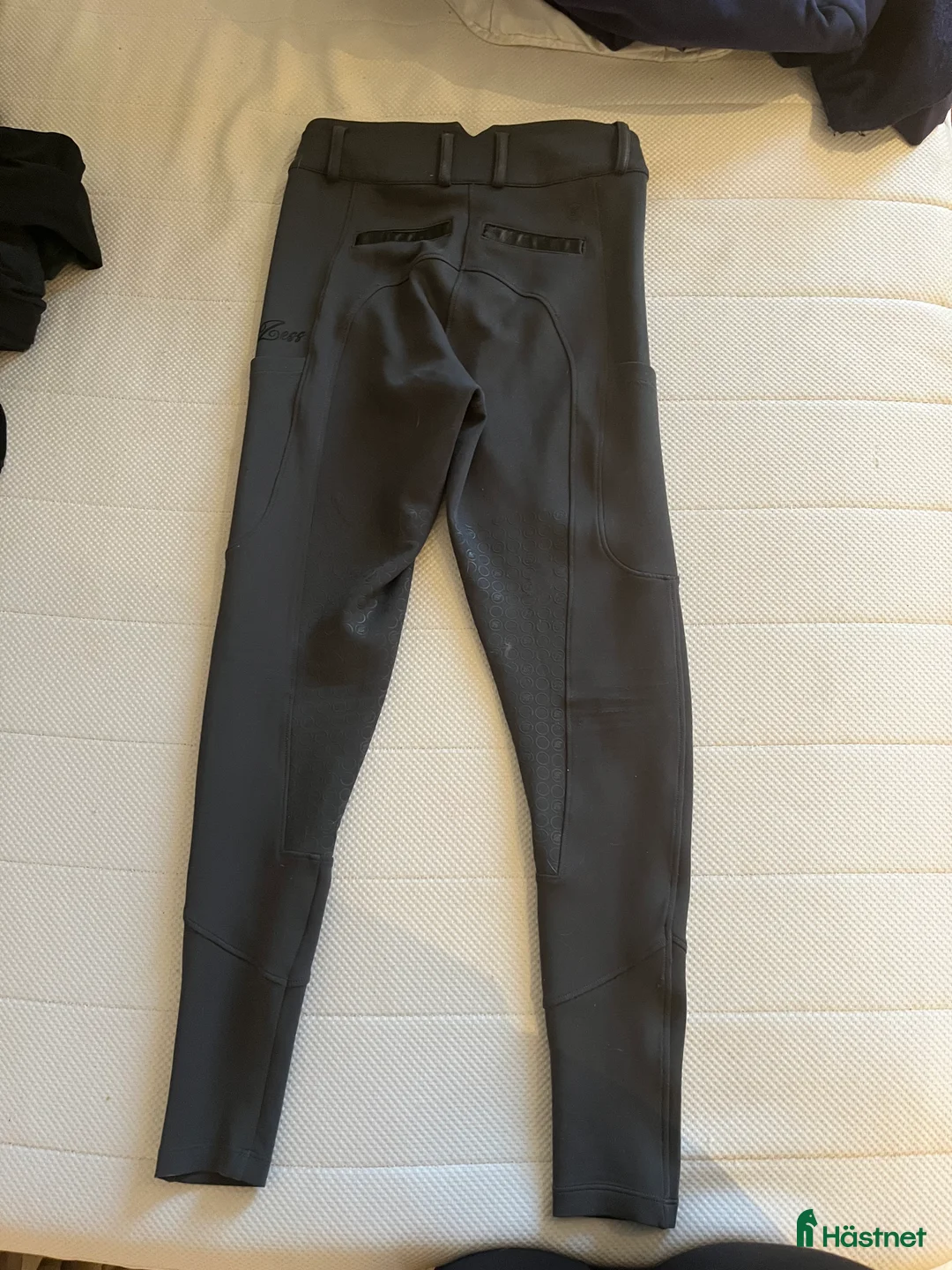 Ridbyxor ryttarutrustning till salu: Grå zaczess ridbyxor i Haverdal - Annons 2