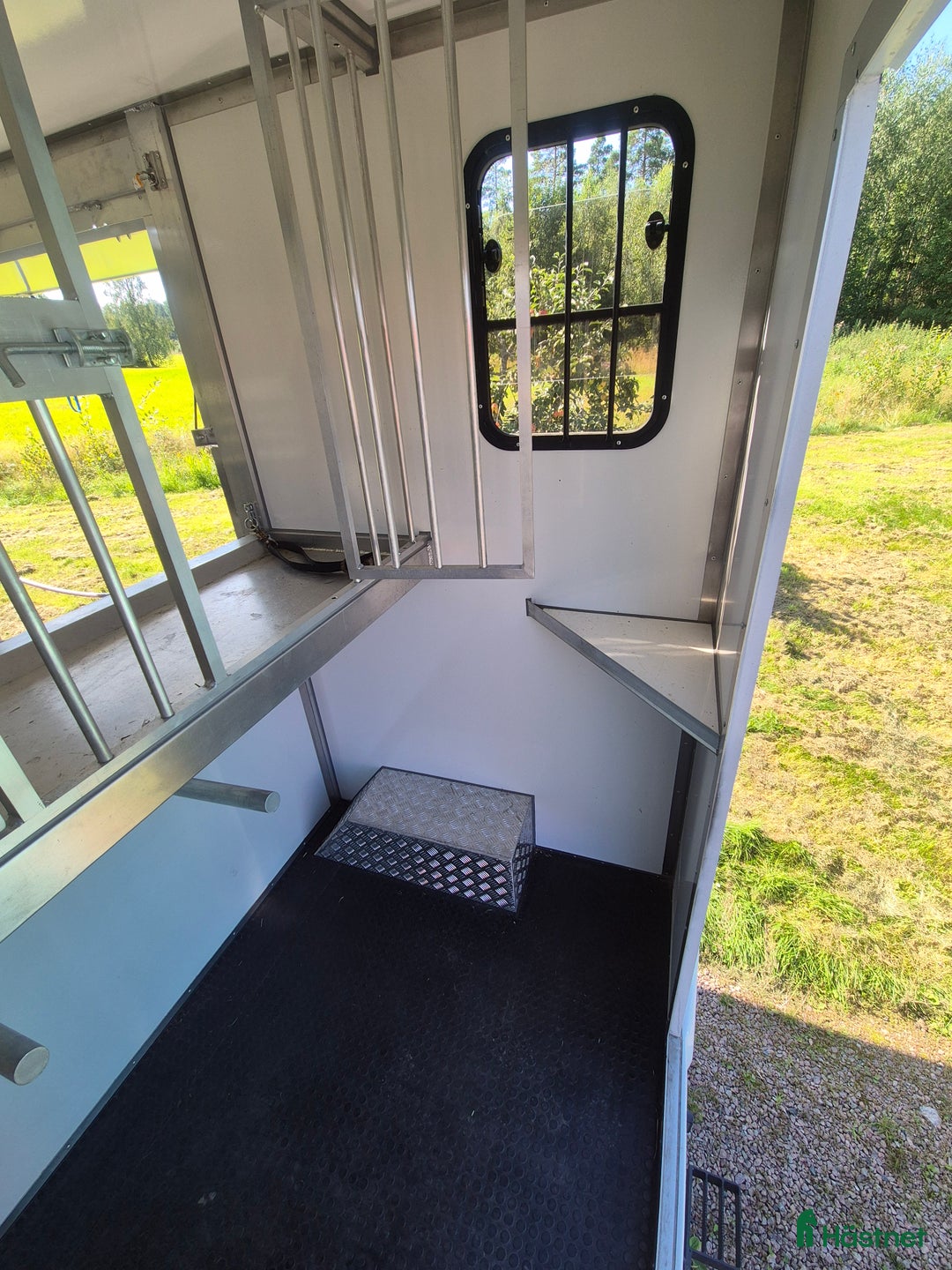 Hästlastbilar  fordon & transport till salu: Bkortsbuss under 6m foderbord i Falun - Annons 11