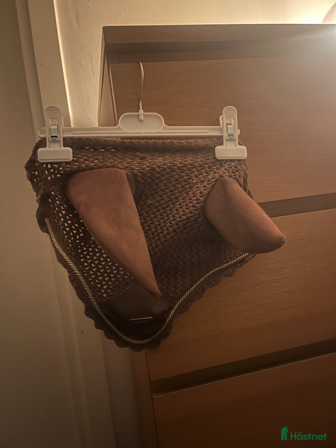 Övrig Hästutrustning hästutrustning till salu: Equestrian Stockholm huva  i Klågerup - Annons 1