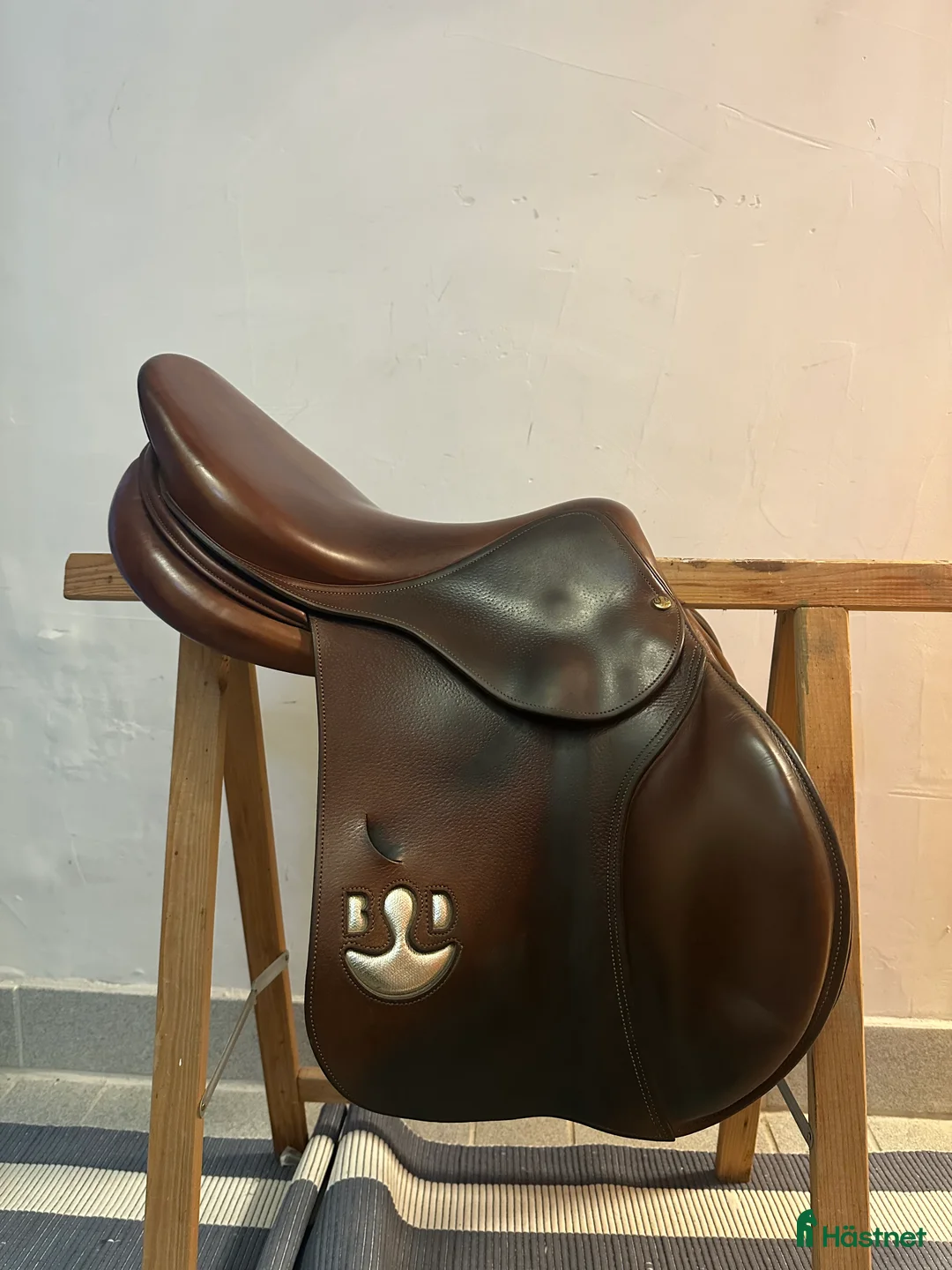 Sadlar hästutrustning till salu: Bruno delgrange sadel - Annons 2
