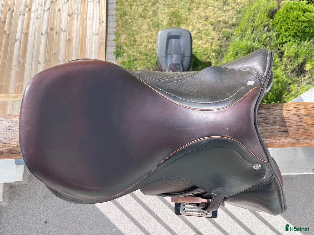 Sadlar hästutrustning till salu: Equipe expression special 16" - Annons 4
