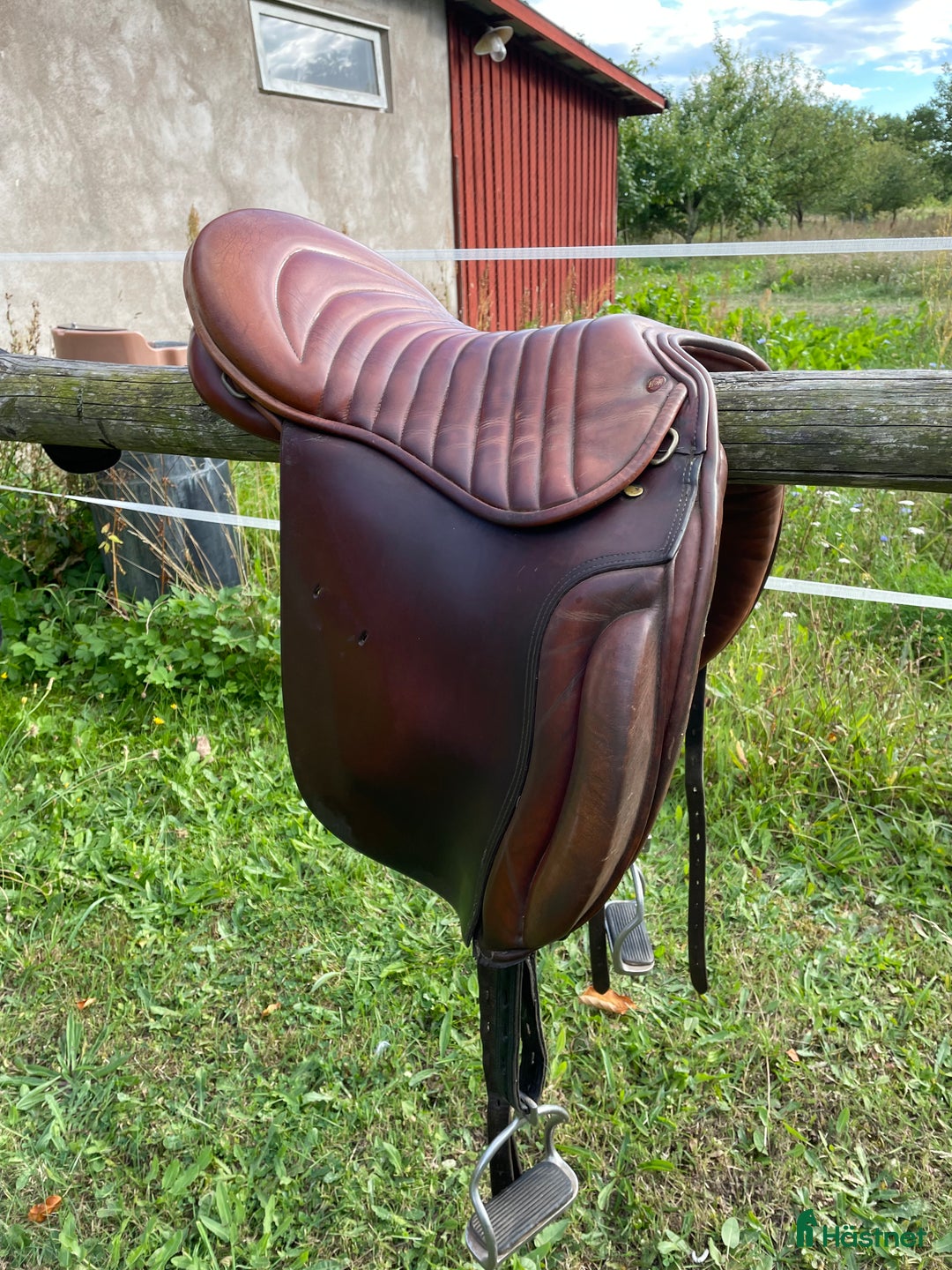 Sadlar hästutrustning till salu: Sadel med tillbehör  i Färjestaden - Annons 1