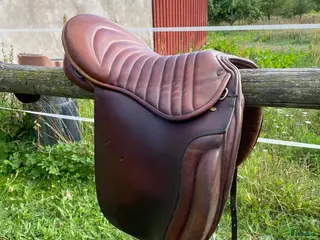 Sadlar hästutrustning Sadel med tillbehör - Annons 2