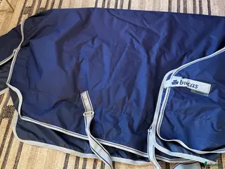 Täcken hästutrustning Vintertäcke Bucas Freedom 300g i Motala - Annons 19