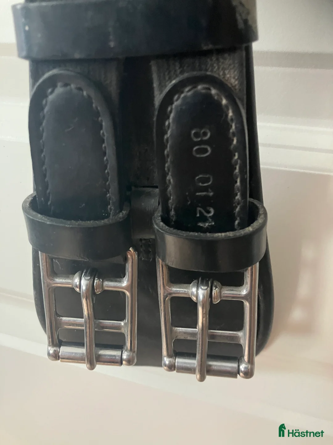 Sadeltillbehör hästutrustning till salu: Svart Dressyrgjord Prestige med stor platta  i Kågeröd - Annons 4