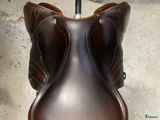 Sadlar hästutrustning Bekväm CWD SE01 hoppsadel 17 tum 2L - Annons 11