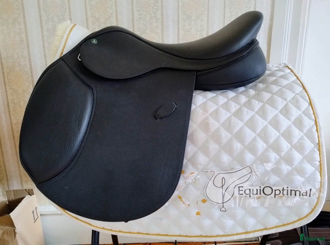 Sadlar hästutrustning till salu: Utförsäljning nya sadlar i Fagersta - Annons 3