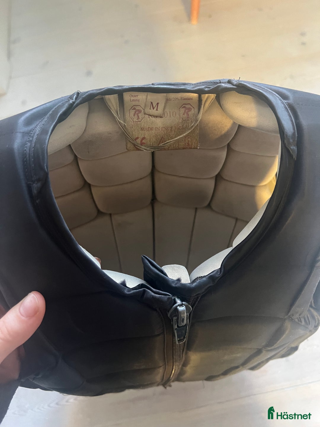 Säkerhetsvästar ryttarutrustning till salu: Racesafe väst Child’s Medium i Viken - Annons 4