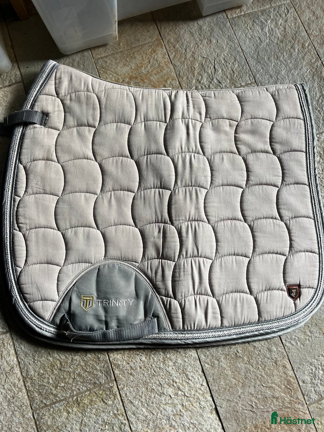 Schabrak & Vojlockar hästutrustning till salu: Trinity schabrak  i Sävedalen - Annons 1