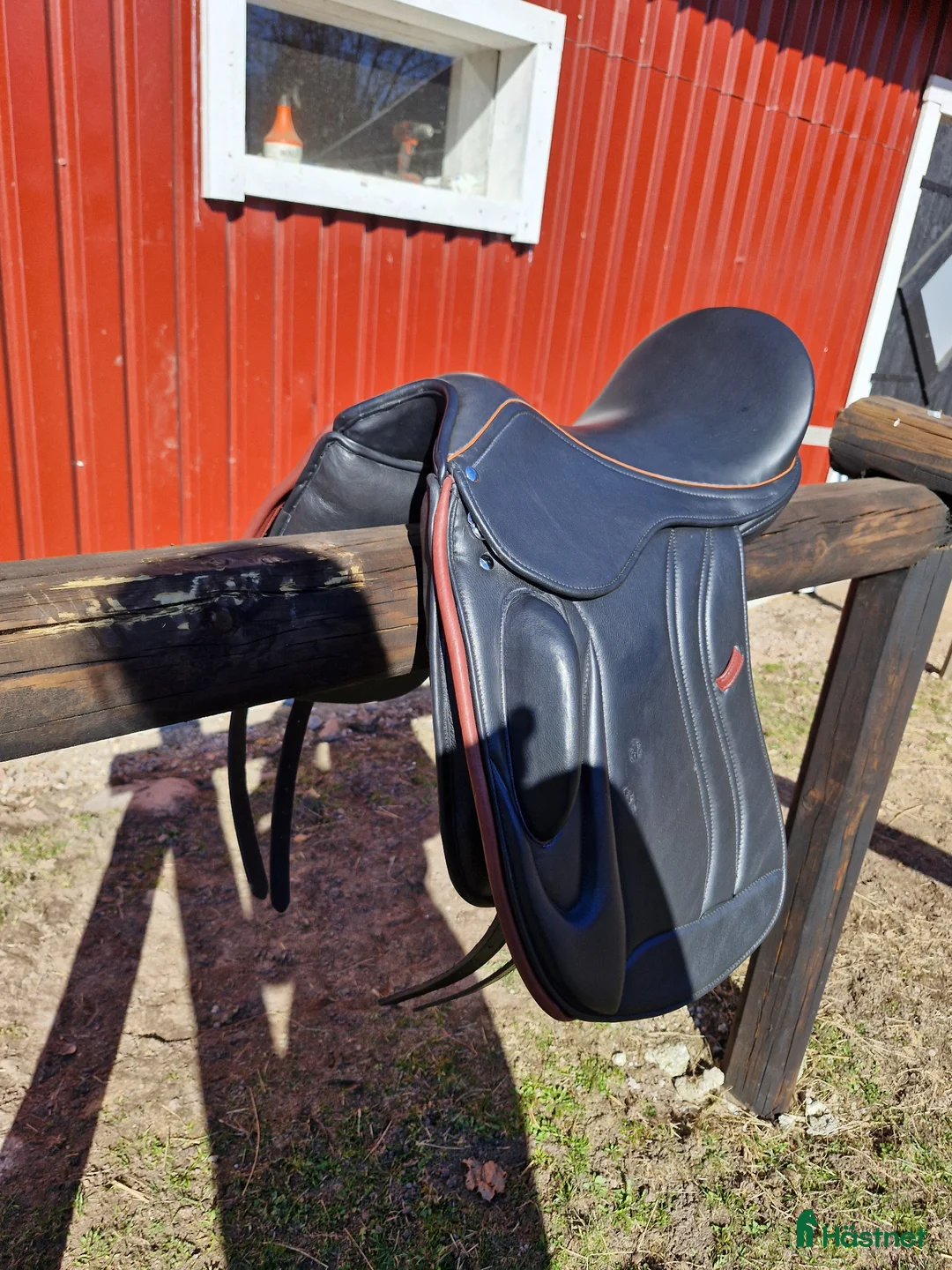 Sadlar hästutrustning till salu: Fabriksny dressyrsadel - Annons 2