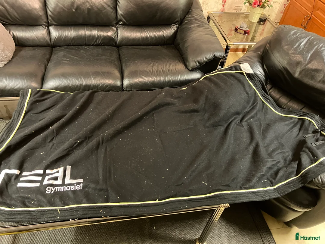 Täcken hästutrustning till salu: Fleecetäcken 145 cm - Annons 6