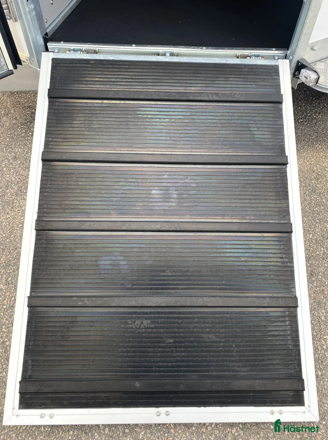 Hästtransporter  fordon & transport till salu: Diagonallastad Fautras Oblic+2 för 2 hästar i Kvicksund - Annons 11