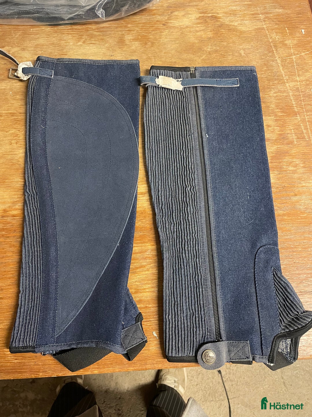 Övrig Ryttarutrustning ryttarutrustning till salu: Nya shortchaps, olika modeller och storlekar!  i Vallberga - Annons 3