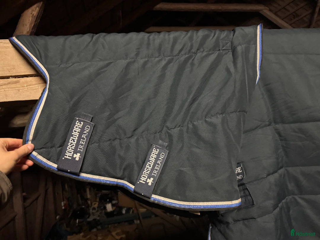 Täcken hästutrustning till salu: Horseware amigo 450g  i Järna - Annons 2