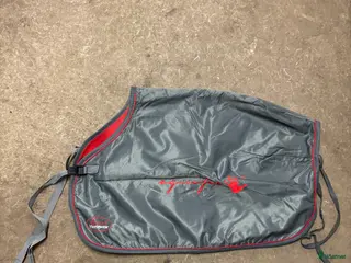 Täcken hästutrustning Ländtäcke Equipe i Vinninga - Annons 8