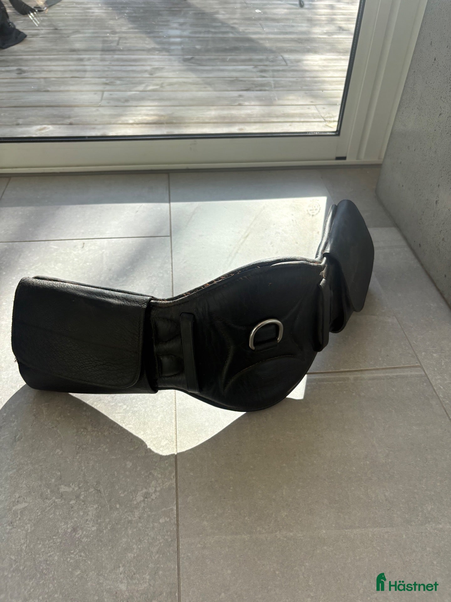 Sadeltillbehör hästutrustning Dressyrgjord, 55cm i mjukt skinn  - Annons 3