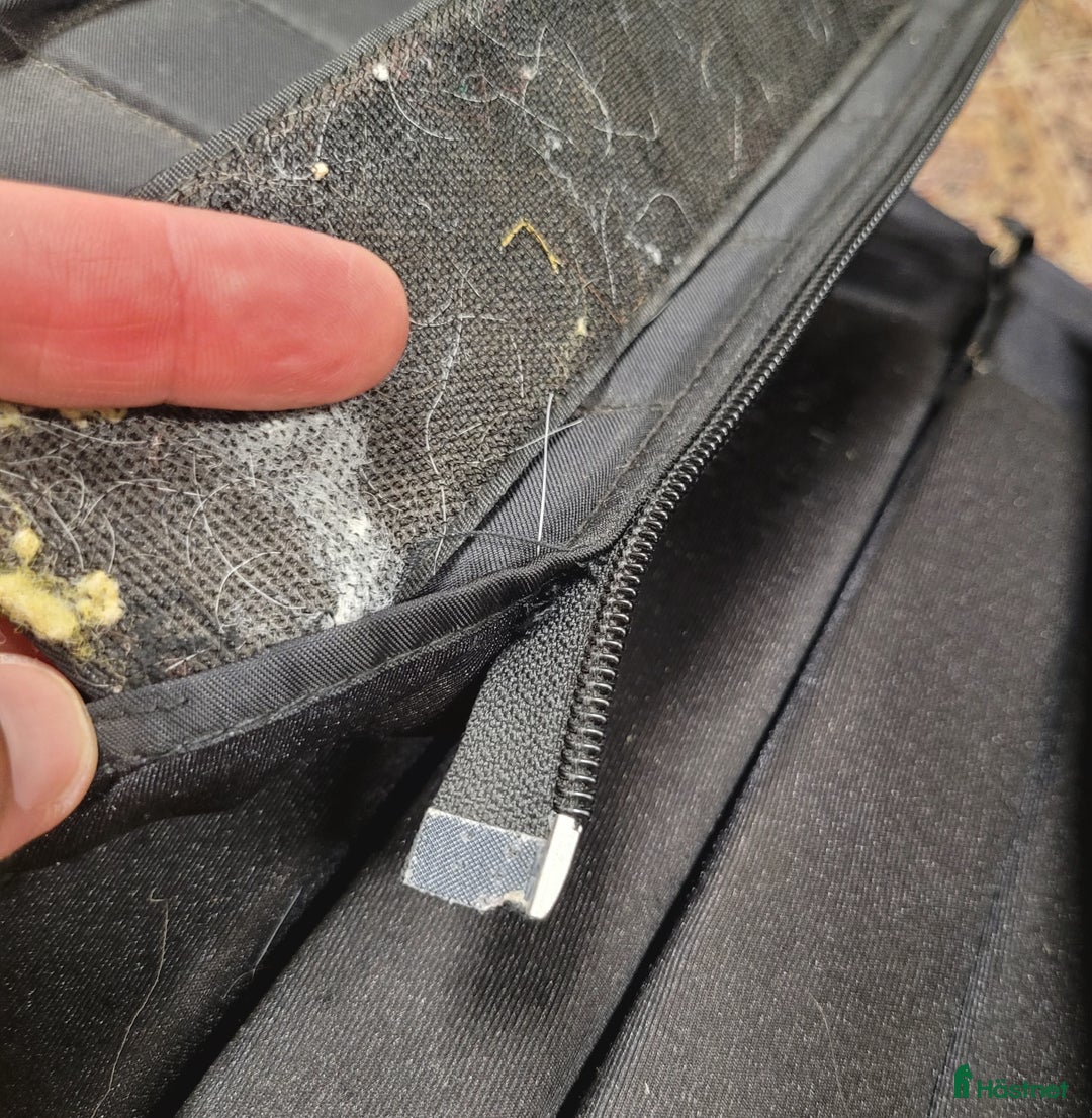 Säkerhetsvästar ryttarutrustning till salu: Säkerhetsväst 4st Airowear mfl i Norrtälje - Annons 17