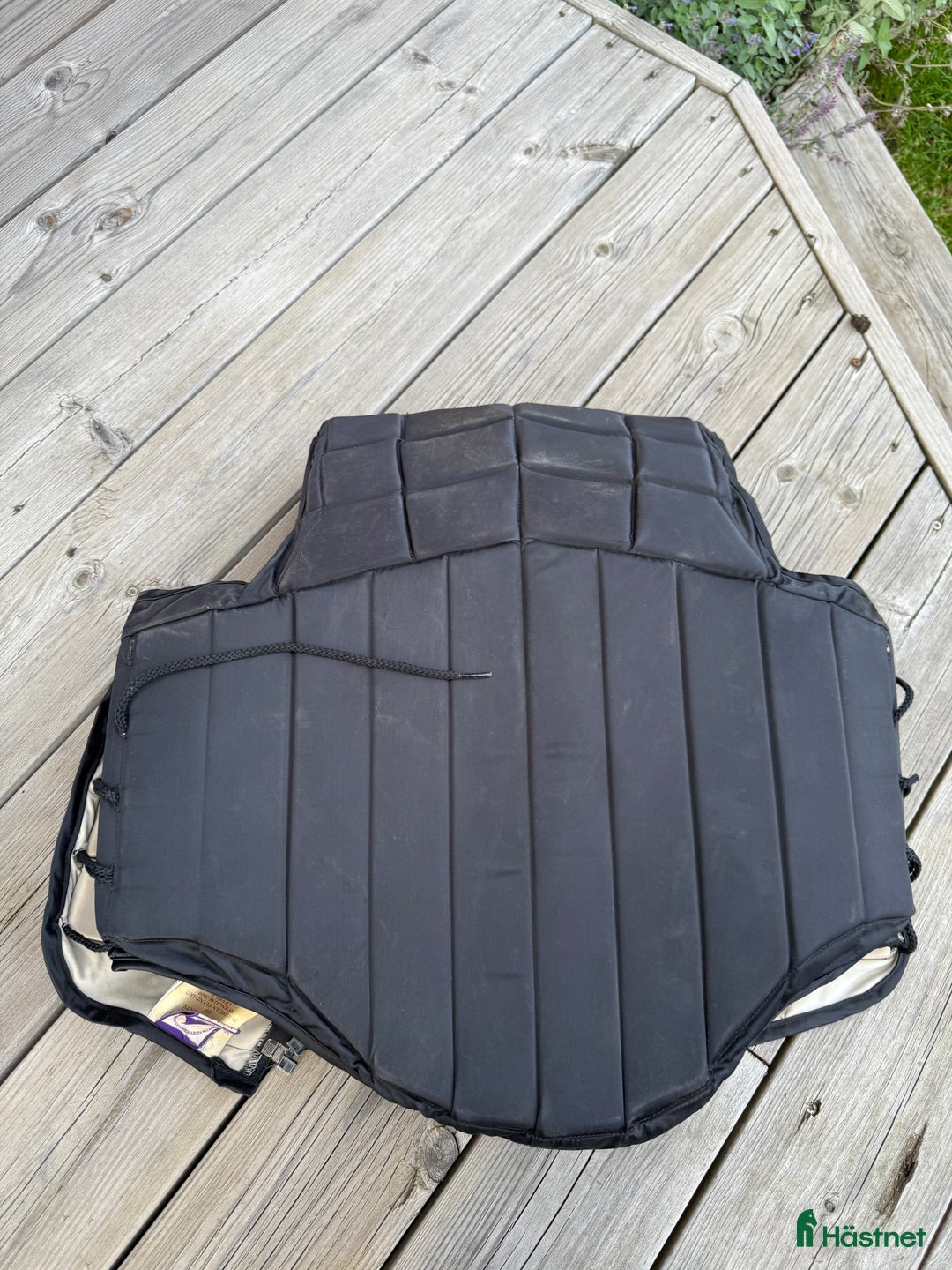 Säkerhetsvästar ryttarutrustning till salu: Racesafe ridväst i Mantorp - Annons 2