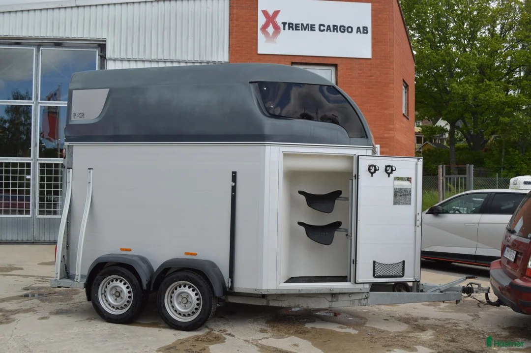 Hästtransporter  fordon & transport till salu: Sirius S75 2016 Sadelkammare i Kvicksund - Annons 1
