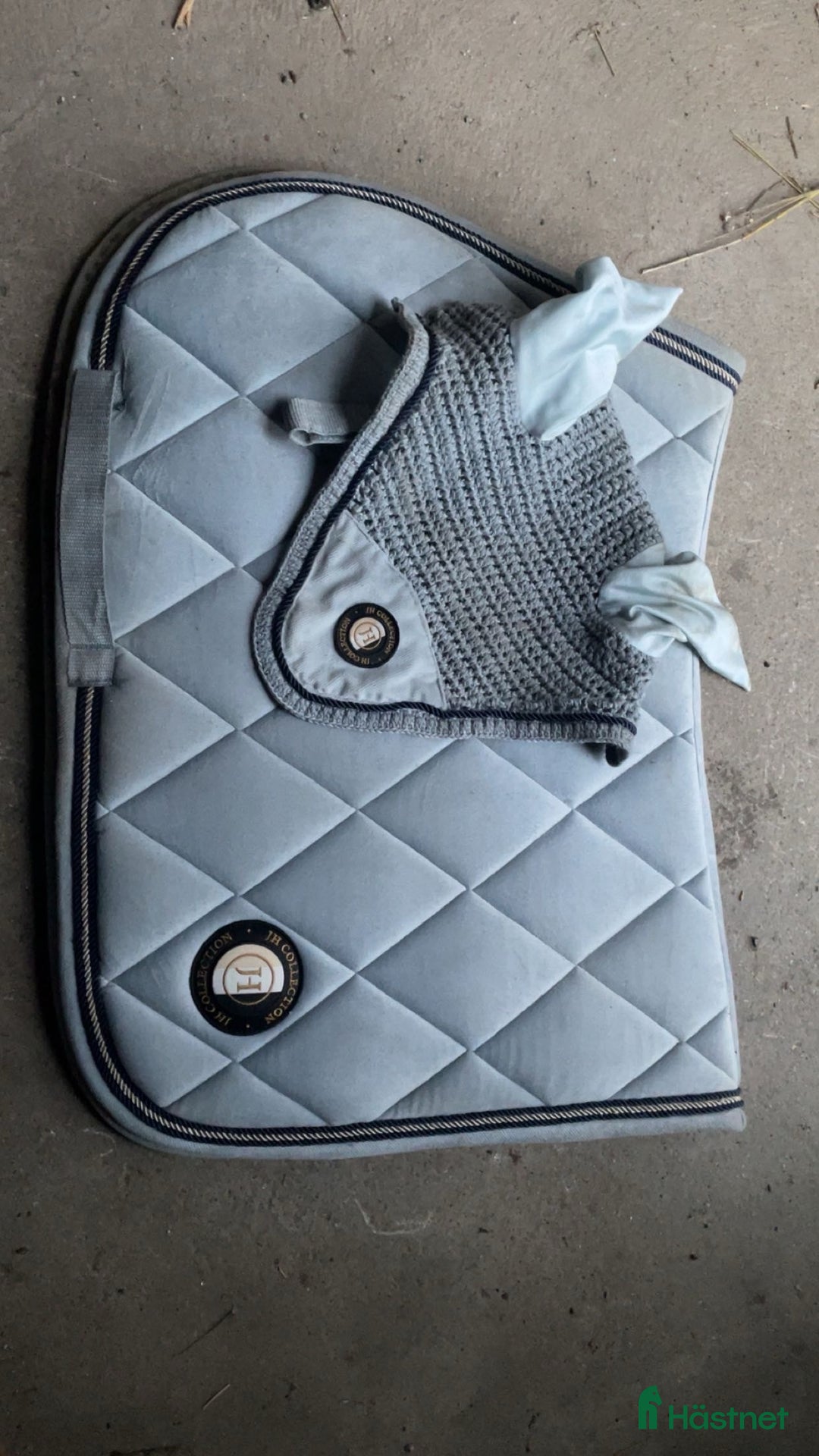 Schabrak & Vojlockar hästutrustning till salu: Blått JH collection set i Norrtälje - Annons 1