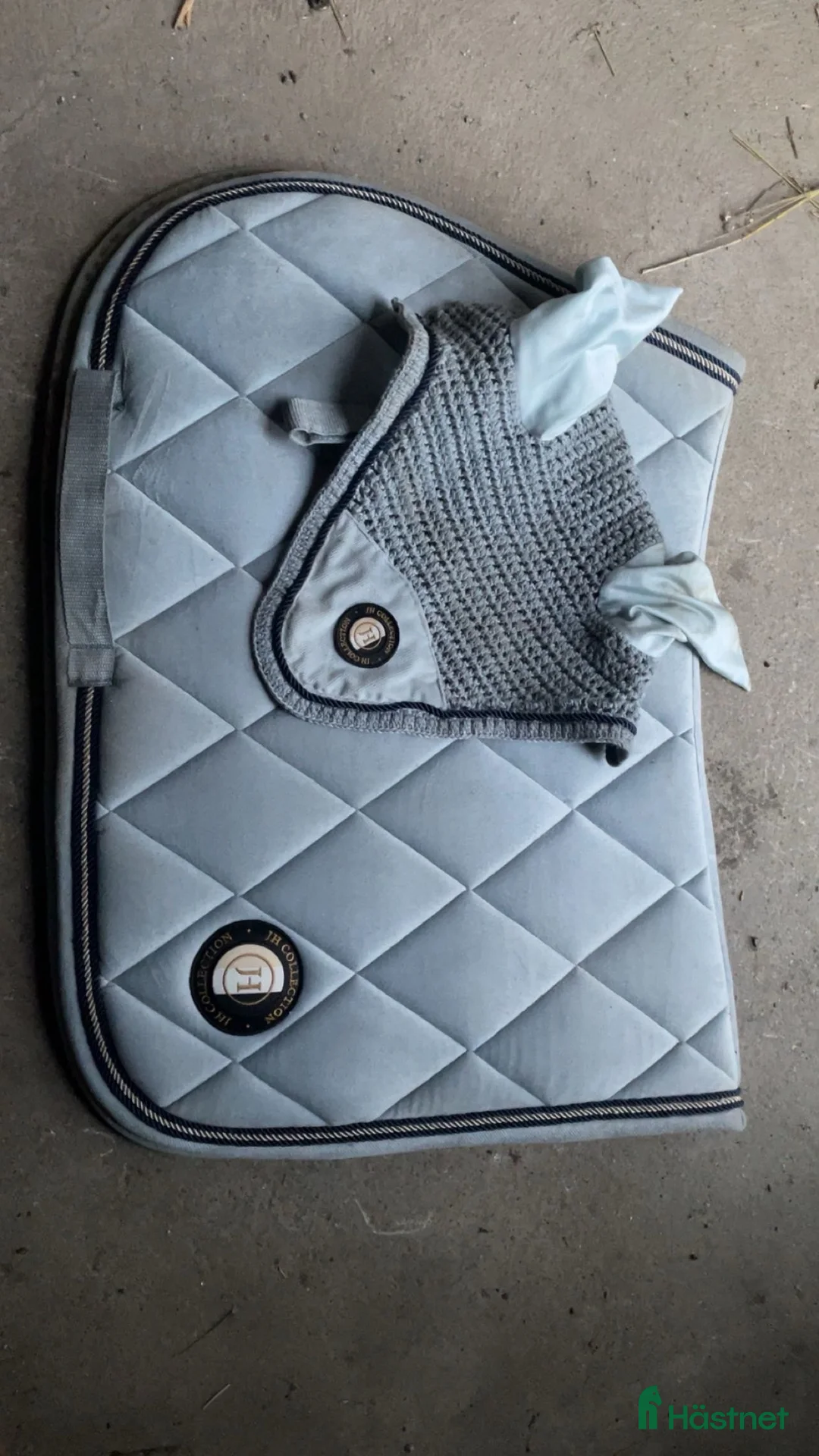 Schabrak & Vojlockar hästutrustning till salu: Blått JH collection set - Annons 1