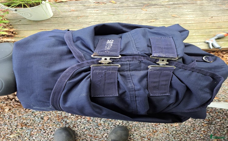 Täcken hästutrustning till salu i Habo - Annons 7