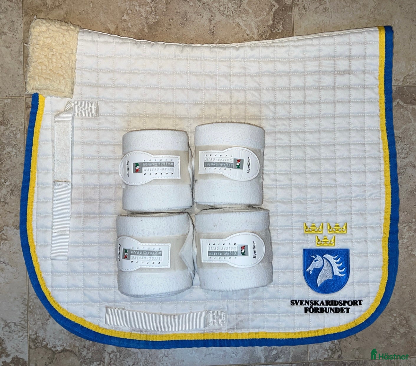 Schabrak & Vojlockar hästutrustning till salu: Svenska Ridsportförbundet schabrak + lindor i Vallentuna - Annons 14