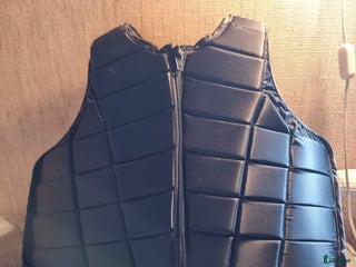 Säkerhetsvästar ryttarutrustning till salu: Racesafe Adult M Regular i Knäred - Annons 21