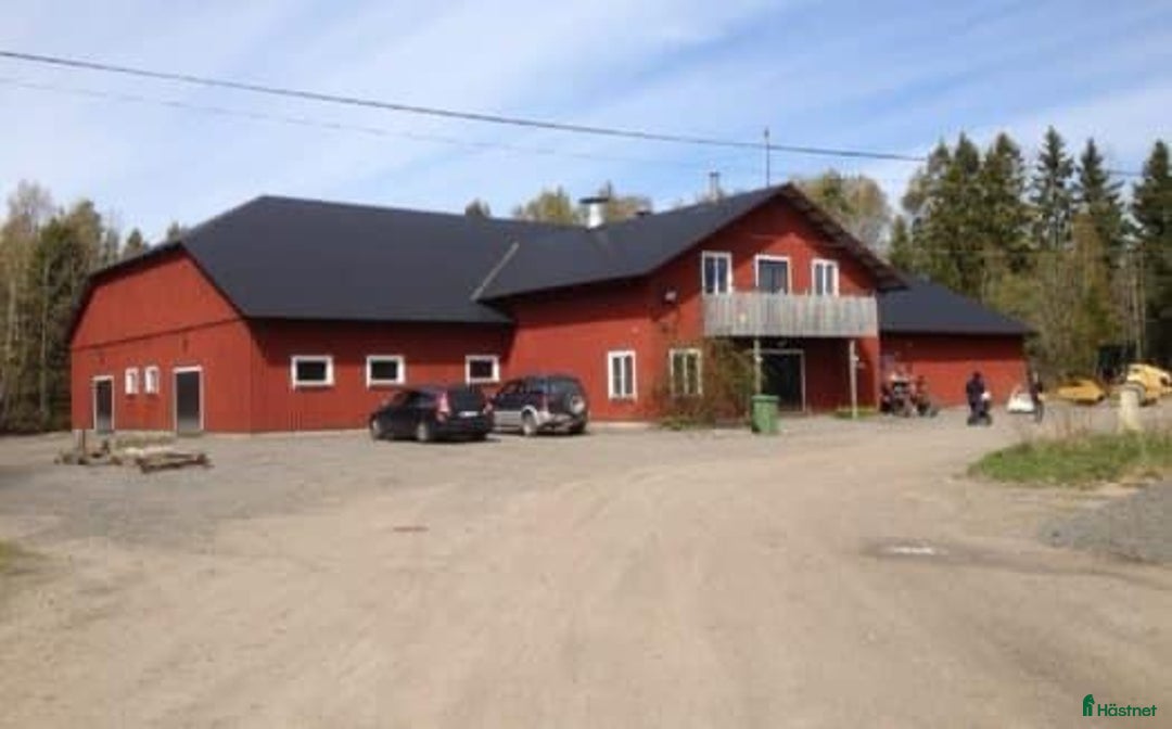  stallplats finnes: Stall med bra rid/körvägar, lång utevistelse i Tungelsta - Annons 1