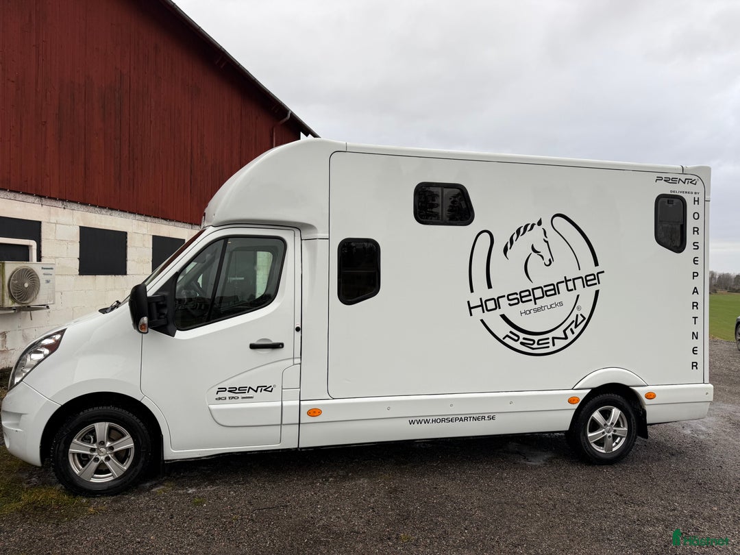 Hästlastbilar  fordon & transport till salu: Hästbuss B-kort i Lidingö - Annons 4