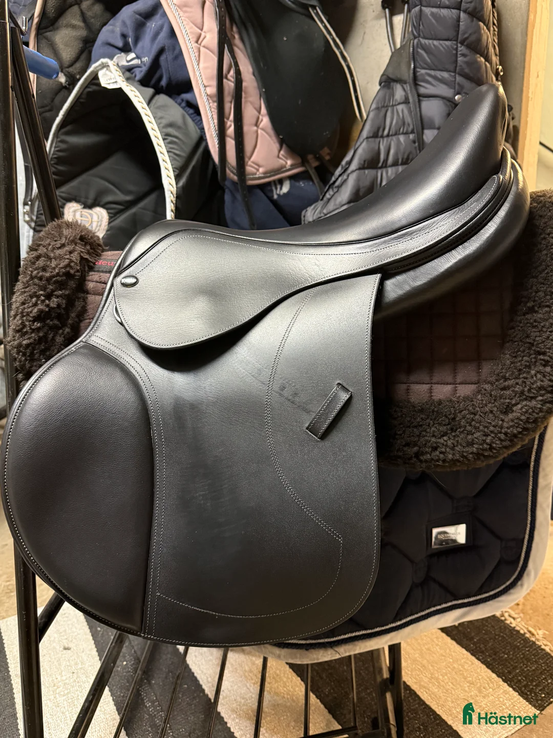 Sadlar hästutrustning till salu: Knights Tristan  i Reftele - Annons 1