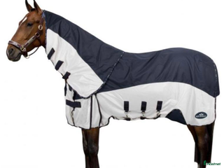 Täcken hästutrustning till salu: Nytt flug/regntäcke i Kalmar - Annons 1