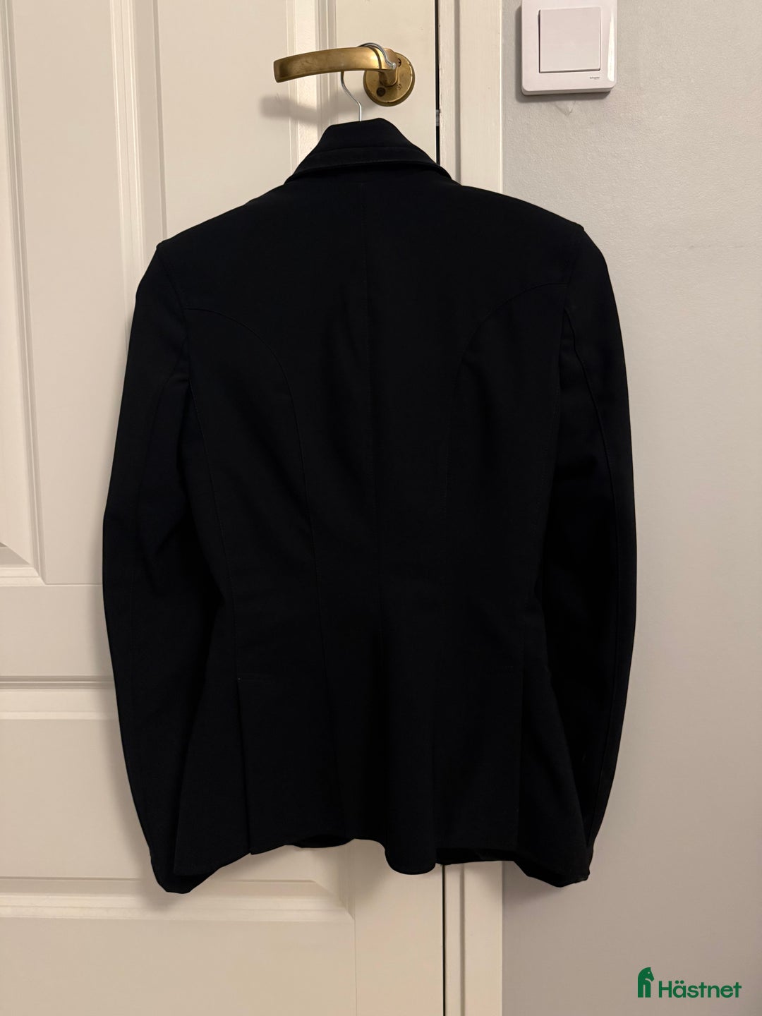 Jackor & Kavajer ryttarutrustning till salu: Kavaj från Horselife i Vetlanda - Annons 2