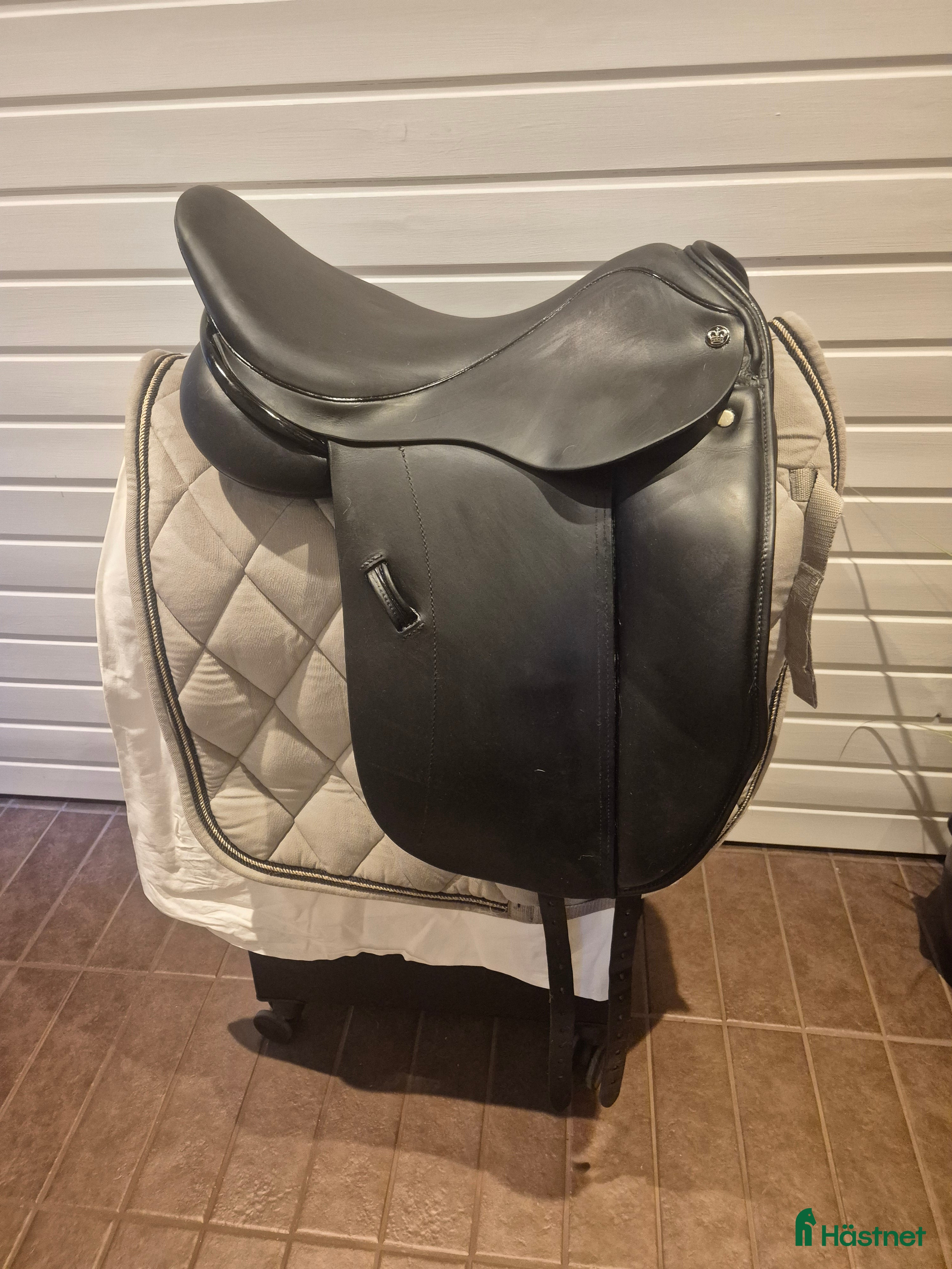 Sadlar hästutrustning PRISSÄNKT! Ideal Crown Ozelle, 17", MW  - Annons 10