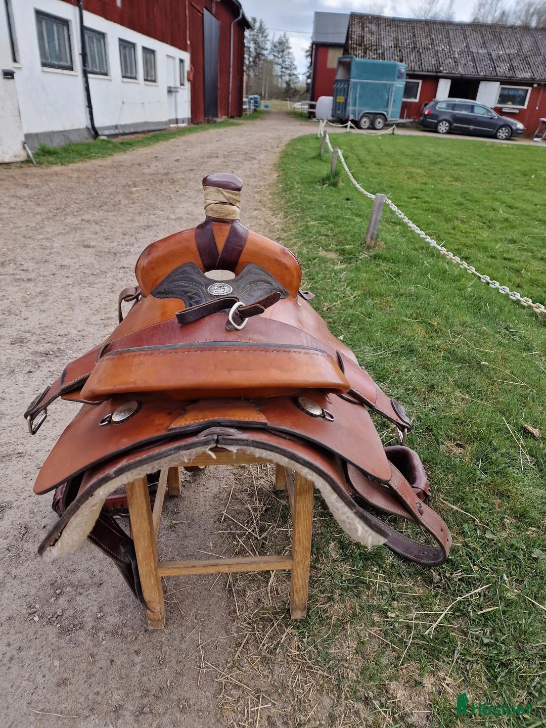 Sadlar hästutrustning till salu: Fin äldre Simco slumpas bort - Annons 4